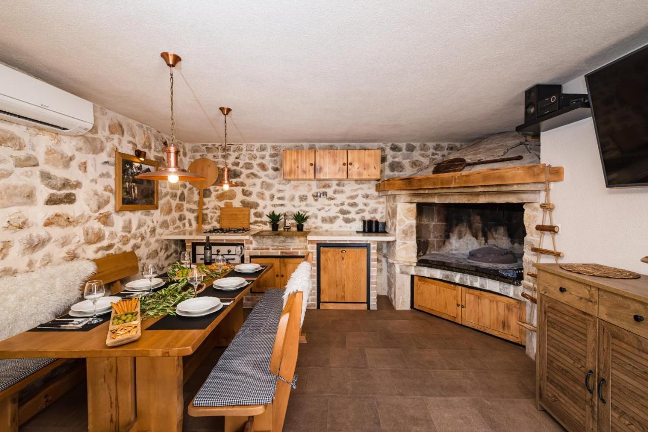 Stone Villa Miandri Sukošan Exterior foto