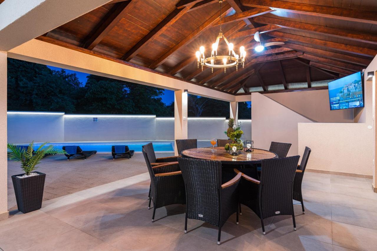 Stone Villa Miandri Sukošan Exterior foto